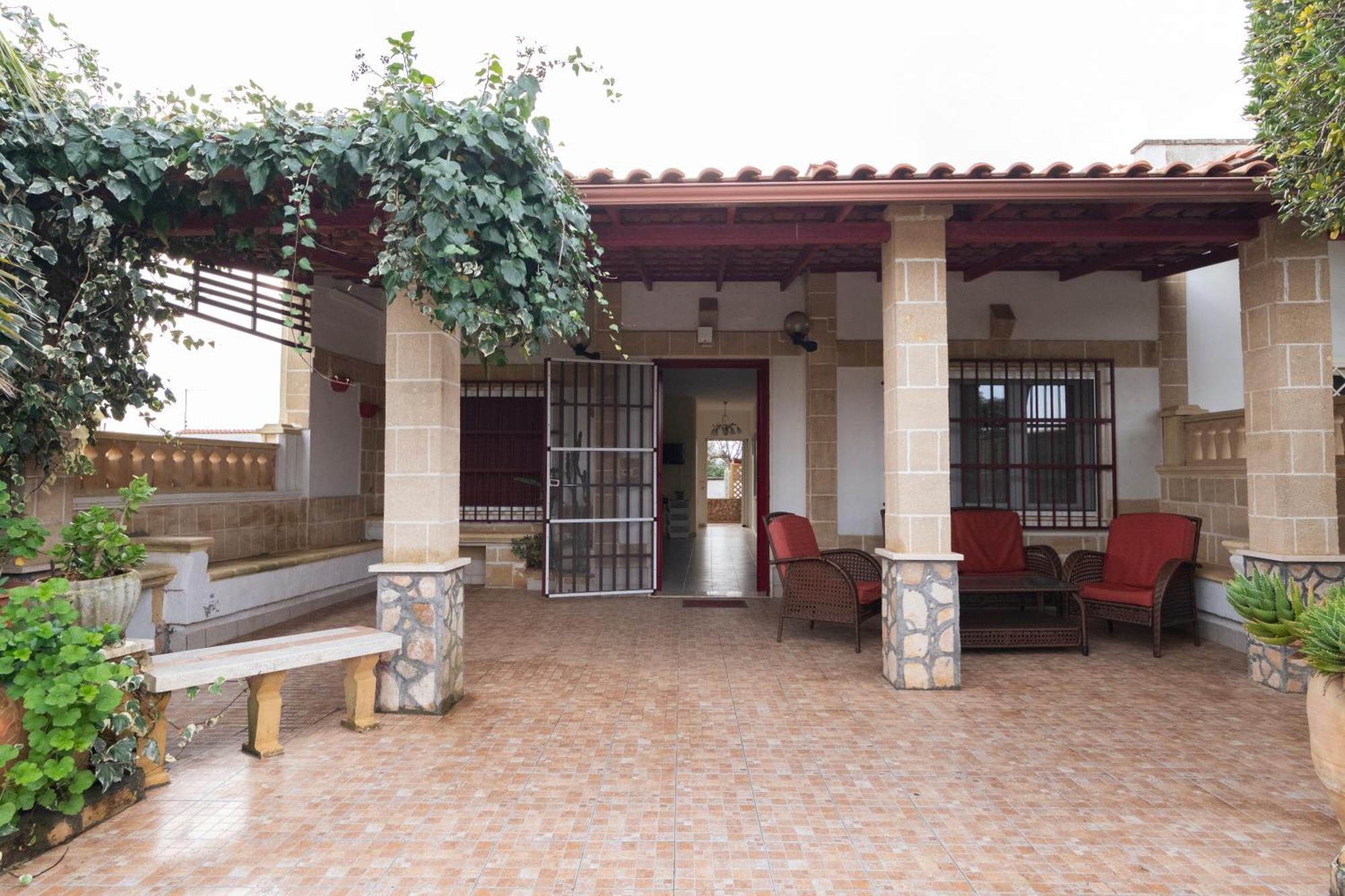 Villa Angela Сант'Изидоро Екстериор снимка